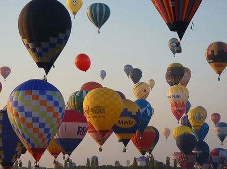 В небо над Тернополем: у Файному місті пройде фестиваль повітроплавання (програма)
