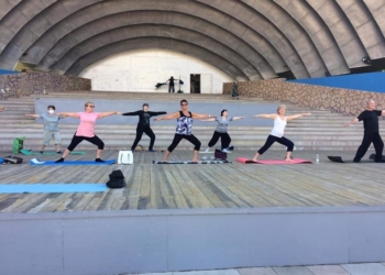 У Тернополі безкоштовно проводять заняття з йоги