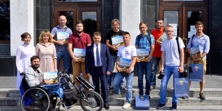 Унікальне двомовне видання про туристичний потенціал області презентували у Тернополі (Фото, відео)