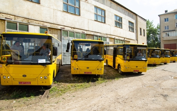 На Тернопільщині закупили спецтранспорт для дітей