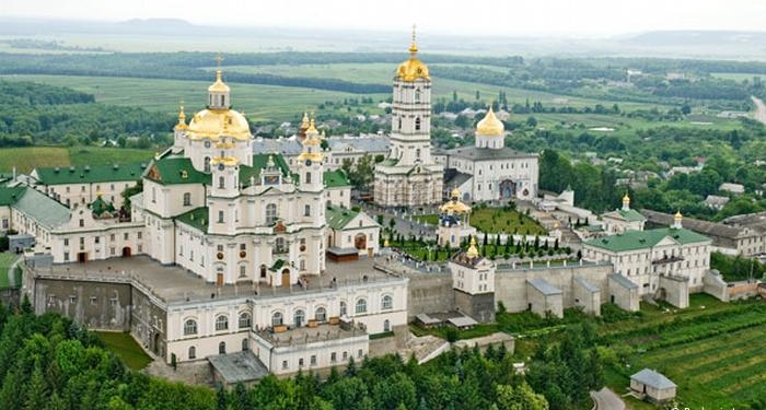 Коронавірус не злякає: на Тернопільщину йдуть паломники (відео)