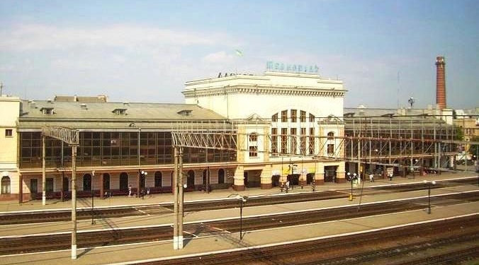 Перелік поїздів, де скасували зупинку “Тернопіль”