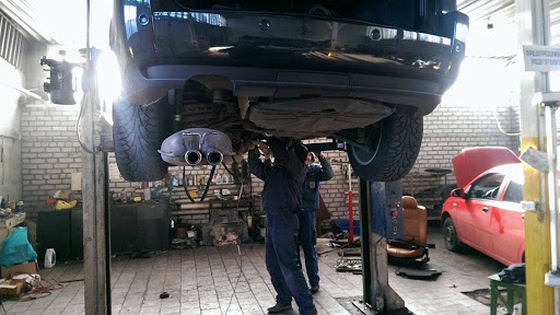 На Тернопільщині автівка придавила пенсіонера