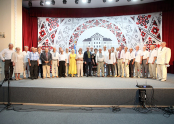 У Тернополі відзначили першопроходців міськради