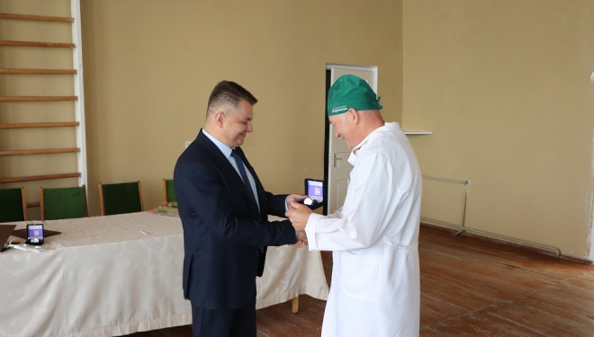Віктор Овчарук відзначив медичних працівників Борщівського району
