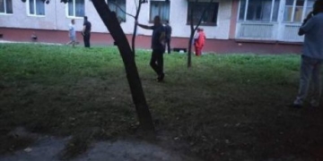 У Тернополі з балкона 5-го поверху викинувся пенсіонер