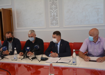 Уповноважені представники депутатських фракцій обласної ради негативно оцінюють рішення щодо запровадження у Тернополі «червоної» зони