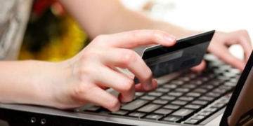 Нова-стара схема: інтернет-шахрай обікрав жительку Тернопільщини