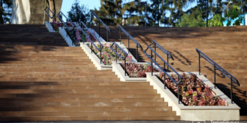 Благоустрій міста: Тернопільський парк має оновлені сходи з пандусом