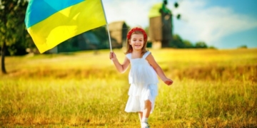 На Тернопільщині випускники ліцею записали кліп на патріотичну пісню