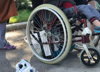 Врятувати життя: зібрані кошти на лікування передали рідним маленького тернополянина