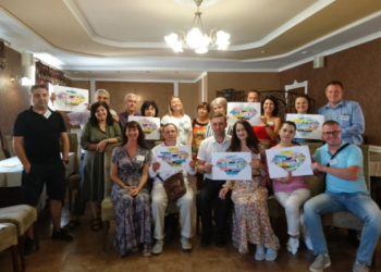 Усиновителів, прийомних сімей, патронатних вихователів на Тернопільщині стане більше: розпочато навчання нової групи кандидатів