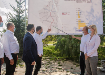 Амбітні плани: на Тернопільщині до кінця року хочуть відремонтувати рекордну протяжність доріг