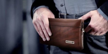 У Тернополі затримали чоловіка, який нападав на містян