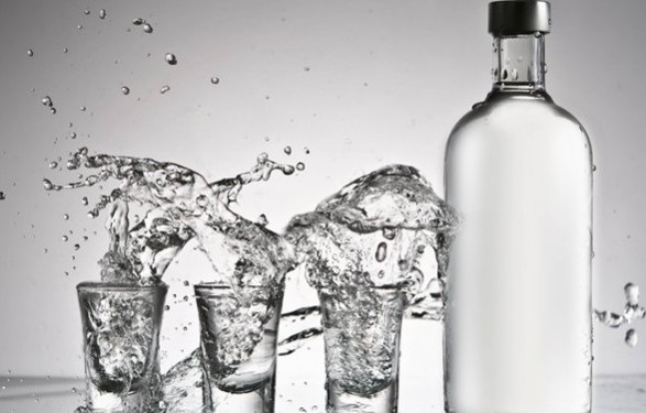 На Тернопільщині 57 тонн конфіскованого спирту передали “у приватні руки”