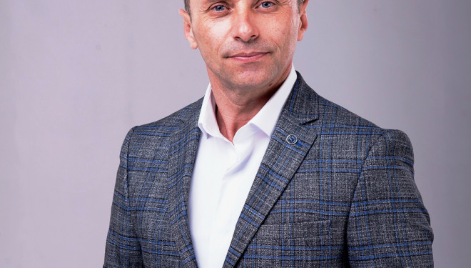 «Варто запровадити у четвертій школі Тернополя уроки польської та російської мови», – заявив Олександр Кравчук, голова тернопільської ОПЗЖ