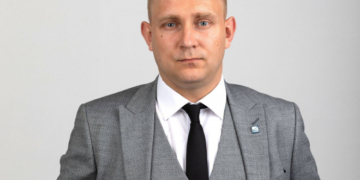 Олексію Станьку вручили посвідчення № 1 кандидата у мери Тернополя