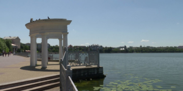 Встигнути помилуватися краєвидами Тернопільського озера