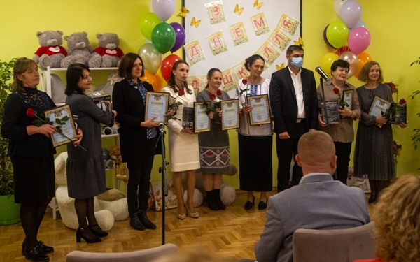 Віктор Устенко привітав працівників дошкільних закладів з професійним святом