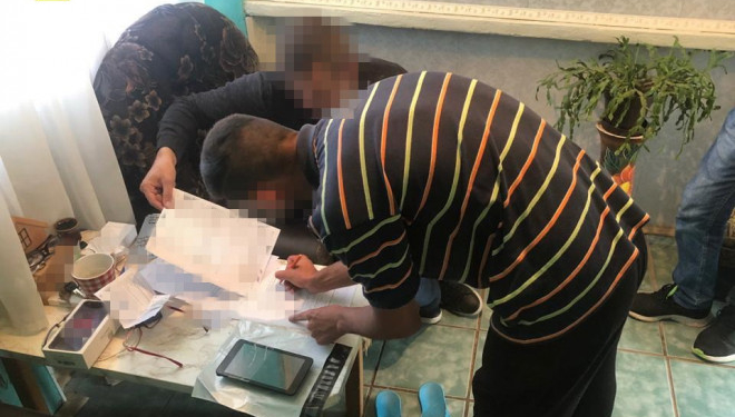 На Закарпатті СБУ викрила діяльність інтернет-агітатора, який закликав до фізичного усунення керівництва держави