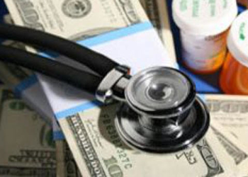 Хто з урядовців «кришуює» контрабанду ліків від коронавірусу: приклад препарату азитроміцин