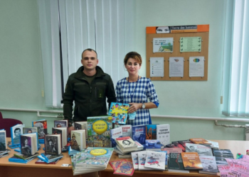 Книги для школярів Донеччини подарували тернопільські артилеристи