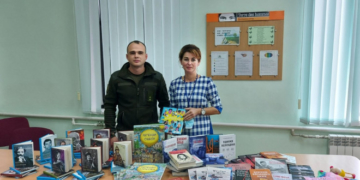 Книги для школярів Донеччини подарували тернопільські артилеристи