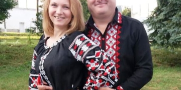 Цимбалюк Ігор, кандидат в депутати у Почаєві від «ОПЗЖ», і дорогу ремонтував і картоплю пенсіонерам допомагав збирати