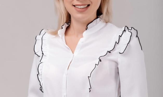 «Ми не дозволимо закрити малокомплектні школи на Тернопільщині», – заявила Дар’я Проскурякова, перший номер у списку «ОПЗЖ» в обласну раду