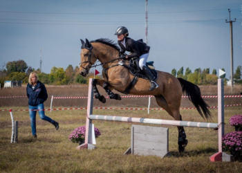 На Тернопільщині розпочали розвивати нові види спорту: кінний турнір