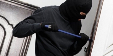 У Тернополі “по гарячих” слідах затримали квартирного злодія