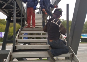 Надземний міст у Тернополі  Креатор-Буд  уже обладнав ліфтами