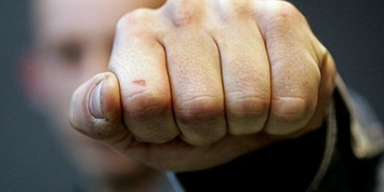 Тернопільський суд за побиття хлопця засудив умовним покаранням