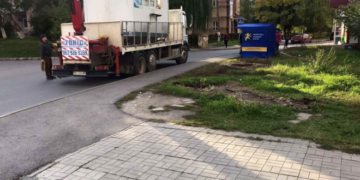 Чисте місто: кожного дня у Тернополі знімають рекламні конструкції