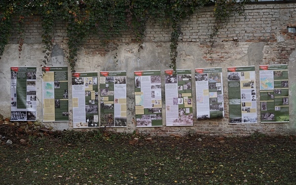 У Тернополі діє банерна виставка «Проти Голіафа»