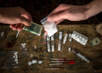 У Тернополі засудили чоловіка за незаконний збут наркотичних речовин