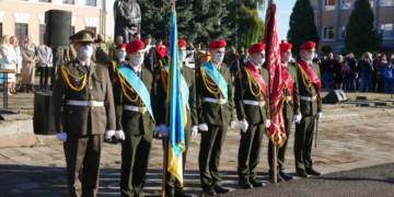 Володимир Труш привітав курсантів Тернопільського професійного коледжу з посиленою військовою та фізичною підготовкою