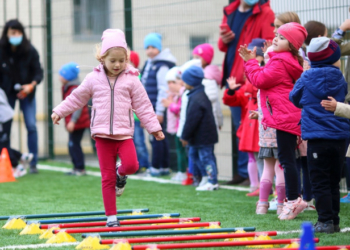 Новий універсальний спортивний майданчик для ігрових видів спорту цими днями відкрили у Тернополі