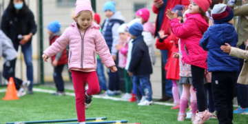 Новий універсальний спортивний майданчик для ігрових видів спорту цими днями відкрили у Тернополі
