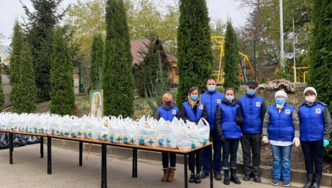 У Тернополі допомагають містянам, які опинилися у скрутних умовах через карантин