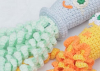 Тернополянка робить іграшки для дітей, які народилися з малою вагою