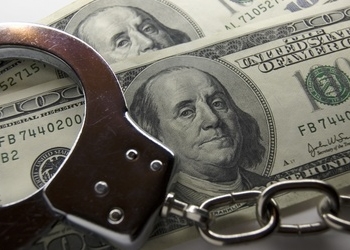 За вигаданий борг, постануть перед судом: як у Тернополі “прикрили” незаконне збагачення