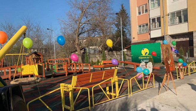 У Тернополі з’явилася нова дитяча зона для дітей із особливими потребами