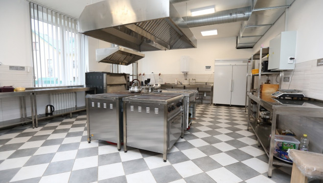 У тернопільській школі №8 зробили ремонт в їдальні та оновили обладнання у харчоблоці