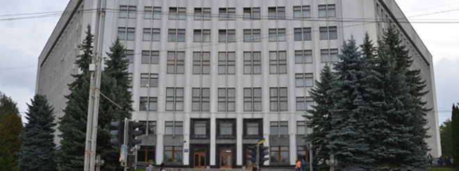 “Наше першочергове завдання — зберегти здоров’я людей”, — заявили у Тернопільській ОДА