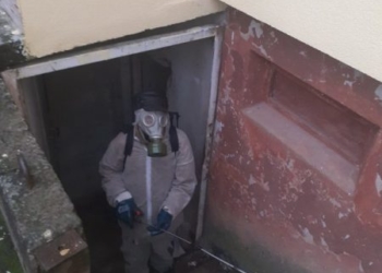 У Тернополі наводят лад у підвалах багатоповерхівок