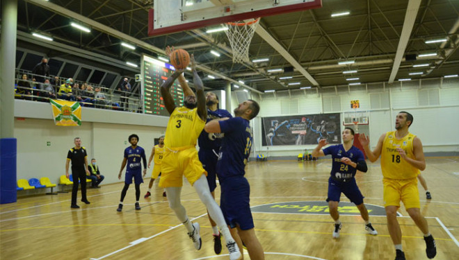 Тернопільські баскетболісти здобули чергову перемогу у останньому річному матчі