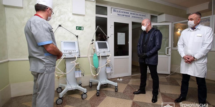 У тернопільських лікарнях триває облаштування кисневих точок