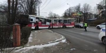У поліції прокоментували ДТП за участю тролейбуса у Тернополі
