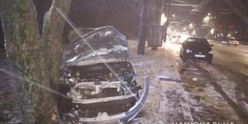 На дамбі Тернопільського ставу зіткнулися Audi та Fiat